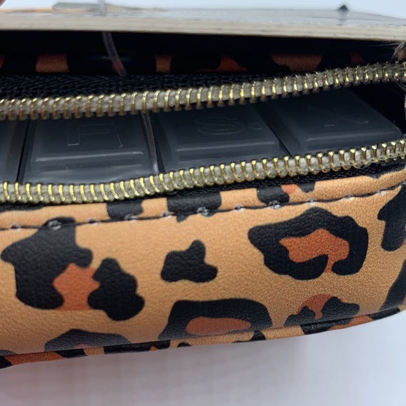 Bebe Animal Print Design Pill Holder - Picture 4 of 4